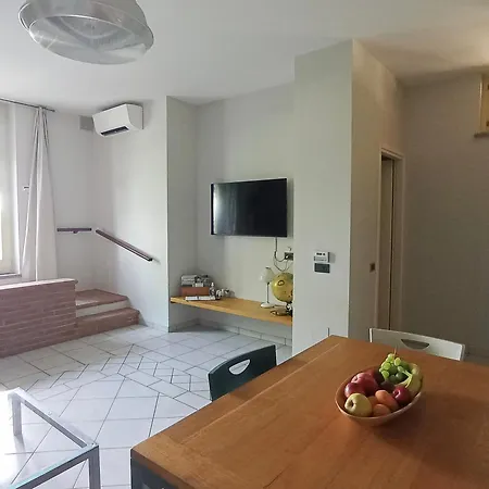 Cannubi In Holiday home *